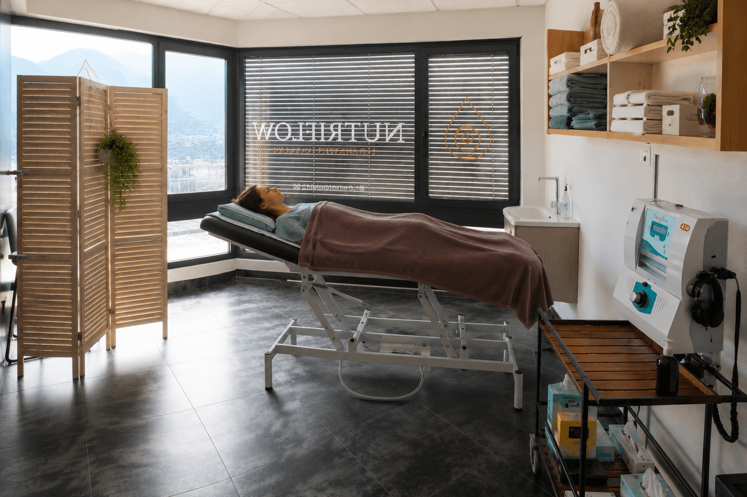 Une salle d'hydrothérapie du côlon en Suisse. Un confort premium et une expertise fine au service de vos troubles digestifs